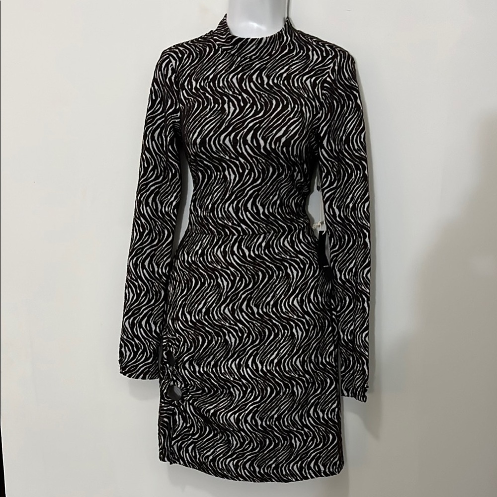 Black and White Sheath Dress with Mock Neck for Work